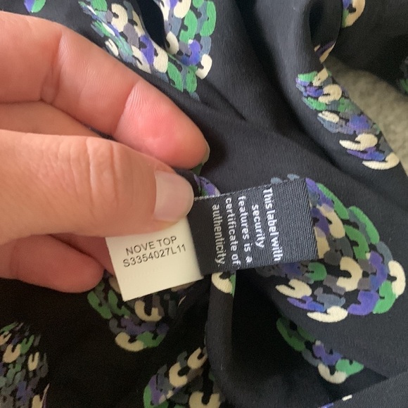 Diane Von Furstenburg Blouse Black Nova Long Sleeve Silk Wrap size 0 career - Picture 11 of 12